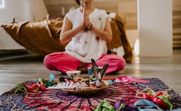Celosvětová meditace požehnání lůna Womb Blessing® "Přijetí naší sexuality" živě on line Celosvětová meditace požehnání lůna Womb Blessing® "Přijetí naší sexuality" živě on line